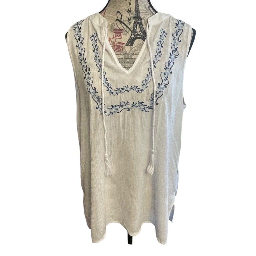 Floral Embroidered Women's Blouse in White and Blue